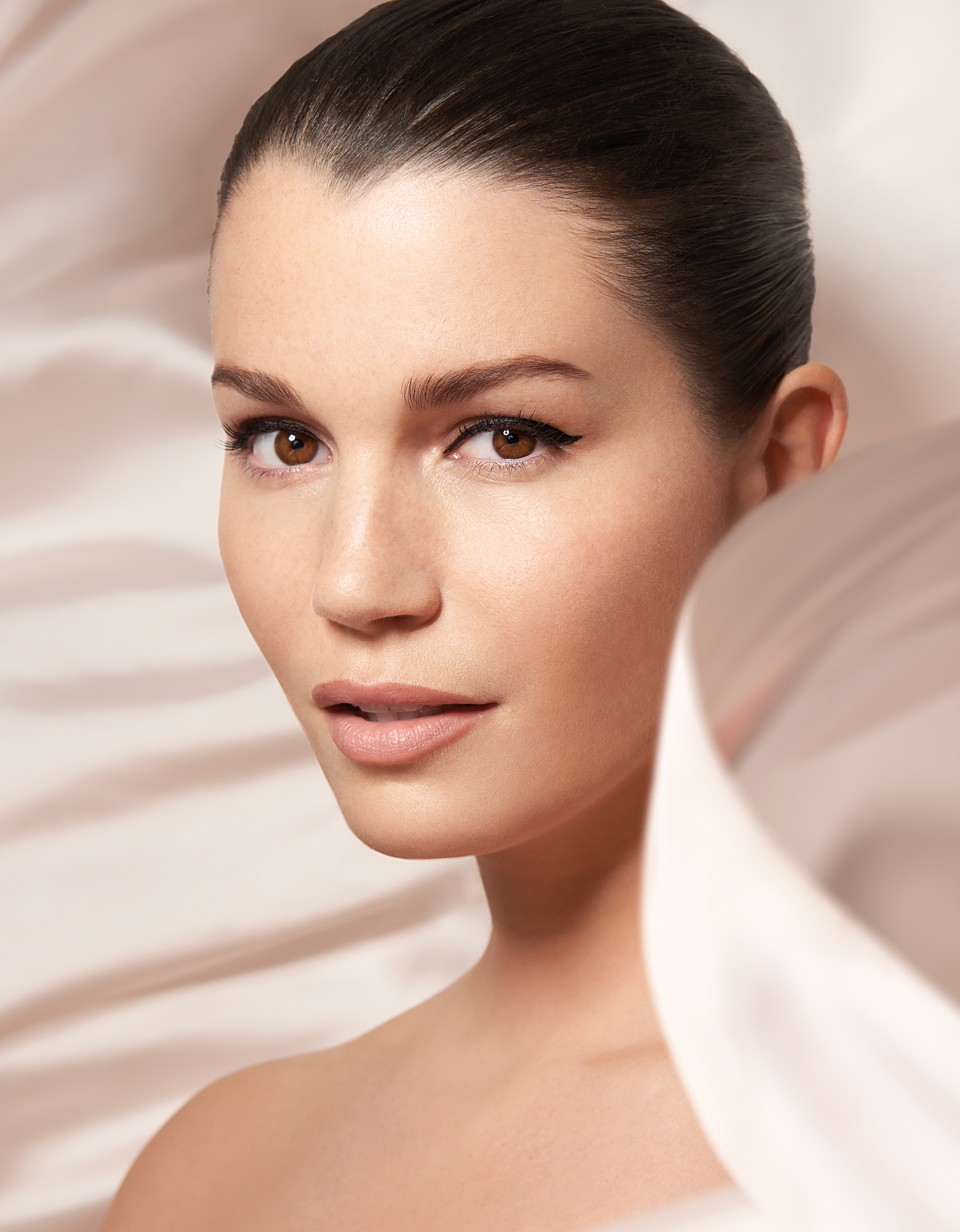 eb-sensibeautics-visuel-mannequin-retail.jpg